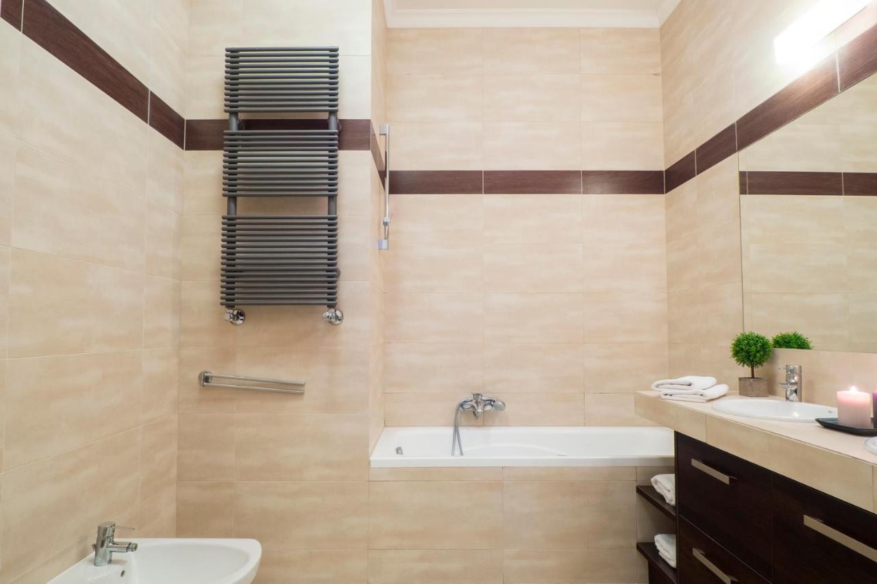 Majestic Residence -150M2 With Iconic Market Square View As Home Apartamenty R506 Breslavia Exterior foto